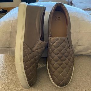 ⭐️ A New Day Taupe ⭐️